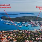Apartment Seafront With Balcony Sea View And Mooring *