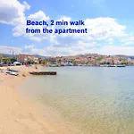 Seafront With Balcony Sea View And Mooring Apartment *