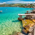 Seafront With Balcony Sea View And Mooring Apartment