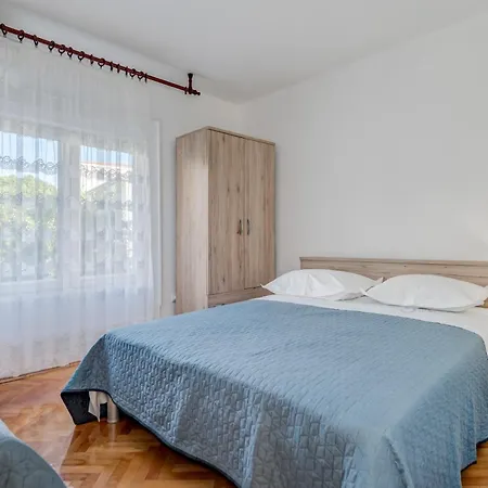 Апартаменты Seafront With Balcony Sea View And Mooring *