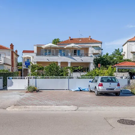 Seafront With Balcony Sea View And Mooring * 로고즈니차