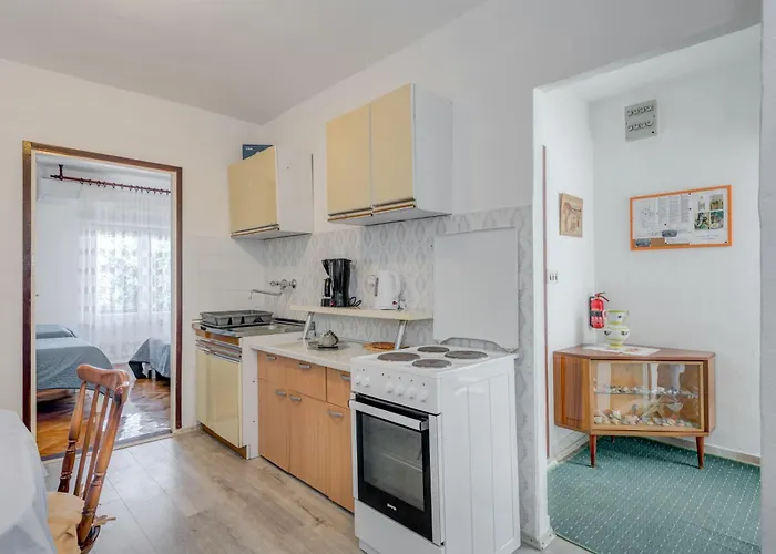 Seafront With Balcony Sea View And Mooring Apartamento *