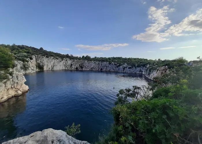 Seafront With Balcony Sea View And Mooring